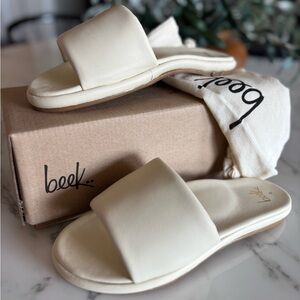 Beek puffbird slide sandal in Eggshell cream. New with box.
